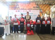 HSN 2024, Jurnalis Filantropi Indonesia Bagikan 100 Paket Alquran dan Sembako kepada Santri Dhuafa
