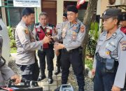 Kapolsek Kawasan Pelabuhan Gilimanuk Terima Alat SecDoor untuk Perketat Pemeriksaan Masuk Bali