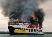 Kapal roro KMP Tandeman terbakar di perairan Pulau Asam Kepri