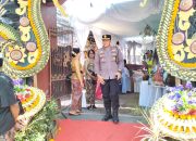 Kapolsek Kawasan Pelabuhan Gilimanuk Hadiri Upacara Pernikahan Putra Pensiunan Polisi: Bukti Kepedulian Terhadap Masyarakat