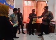 Pastikan Logistik Pilkada Serentak 2024 Tiba di Kantor Lurah Gilimanuk, Kapolsek Perketat Pengamanan