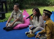 Menkomdigi terisak minta maaf karena anak buah terlilit judi online