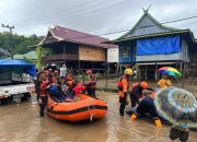 Tim Rescue Basarnas Makassar masih evakuasi korban banjir