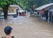 Tim SAR gabungan selamatkan puluhan warga terjebak banjir di Sukabumi