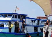 Ratusan wisatawan tiba di Kepulauan Seribu pada Minggu