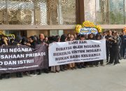 “Demo ASN di Kemendiktisaintek: Protes Reformasi Birokrasi atau Penolakan Perubahan?”