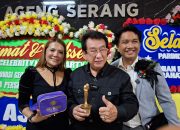 Anwar Fuady Raih Lifetime Achievement Award dari Parindo, Bukti Dedikasi 30 Tahun di Dunia Seni