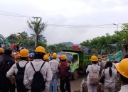 Aksi Mogok Kerja PT IMIP Berujung Anarkis Mobil Patroli Bus Jadi Sasaran Di Morowali Provinsi Sulawesi Tengah