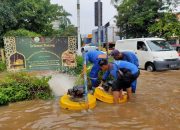 Pemkot Jakbar baru gunakan pompa untuk atasi banjir saat kali surut