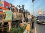 Polisi Karawang buka putaran balik yang ditutup selama Lebaran