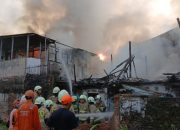 Kebakaran di Kemayoran hanguskan delapan rumah tinggal 