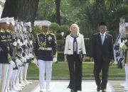 8 Dubes Negara Sahabat Beri Surat Kepercayaan ke Prabowo di Istana