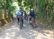Gowes Kamtibmas, Warga Lebak Terima Bantuan dan Layanan Kesehatan