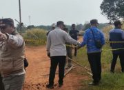Satpol PP Karawang segel lokasi galian tanah ilegal di Cikampek