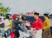 Pemprov Kepri bagikan 1.000 Bendera Merah Putih kepada masyarakat