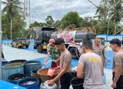 Polres Natuna salurkan 8 ton air bersih atasi kekeringan di Binjai