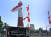 Bendera ukuran besar warnai peringatan HUT RI di perbatasan RI-PNG