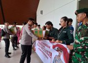 Polres Bengkayang bagikan sembako kepada warga di perbatasan
