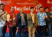 Ancol gelar upacara bawah air bersama ikan hiu peringati HUT RI
