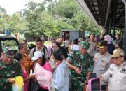 Polres Sambas gelar operasi pasar murah di perbatasan negara