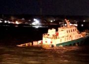 Tim gabungan evakuasi ABK kapal alami kebocoran di selat Madura