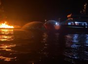 SAR gabungan evakuasi ABK KLM Maryam Indah terbakar di laut Banggai 