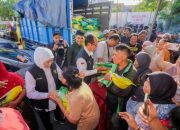Khofifah gelar pasar murah dekatkan akses kebutuhan pokok di Surabaya