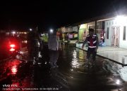 Bhabinkamtibmas dan Babinsa Tinjau Warga Terdampak Banjir di Bedagai