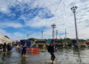 Banjir masih genangi Pantura Semarang pada Kamis pagi