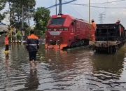 16 perjalanan KA dibatalkan akibat banjir rendam jalur rel di Semarang