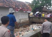 Ratusan rumah di Desa Sukalaksana Garut diterjang banjir bandang