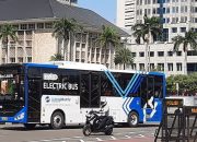Ada demo, bus Transjakarta tidak berhenti di Halte Balai Kota 