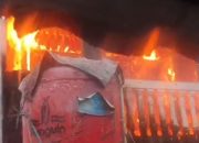 Kebakaran melanda rumah di Asrama Polri Kramat Jati Jaktim