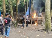 Polres Halteng Musnahkan Arena Sabung Ayam di Desa Lelilef Sawai