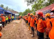 Tim SAR persempit sektor pencarian korban bencana longsor di Cilacap