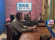 Ops Zebra Kapuas 2025, Sat Lantas Polres Ketapang Berikan Himbauan Melalui Radio