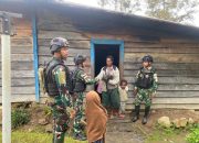 Satgas Yonif 511 salurkan bantuan paket bapok ke warga pedalaman Papua