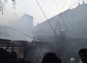 Warga dengar dentuman sebelum kebakaran melanda permukiman di Palmerah