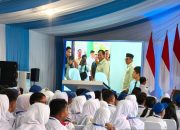 Presiden Prabowo luncurkan smartboard untuk sekolah