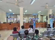 SAMSAT KRAKSAAN MELAKSANAKAN PELAYANAN PRIMA DENGAN PROGRAM ,,POLANTAS MENYAPA,,