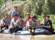 Polres Aceh Selatan salurkan bantuan korban banjir