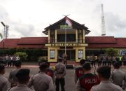 Kapolres Ketapang Pimpin Apel Kesiapan Pengamanan Ibadah dan Perayaan Natal dalam Ops Lilin Kapuas 2025