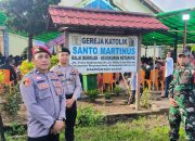 Polsek Simpang Hulu Laksanakan Pengamanan Misa Natal di Gereja Katolik Santo Martinus Balai Berkuak