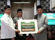 Usai Salat Jumat, Kotak Amal Bicara Lebih Keras dari Mimbar: Jemaah Istiqlal Galang Rp500 Juta untuk Korban Banjir Sumatra
