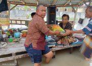 Ringankan Beban Korban Banjir, Ketua MKKS Sergai Salurkan Bantuan Sembako