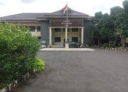 Camat Limo Enggan Temui Awak Media