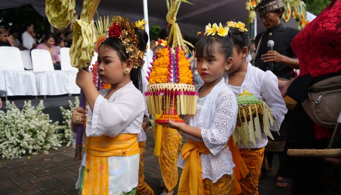 Parade Ekoteologi di Puputan: Saat Daur Ulang Plastik dan Daur Ulang Janji Berjalan Beriringan