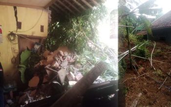 Tiga Rumah Di Dusun Kalipada Jebol diterjang Tanah Longsor