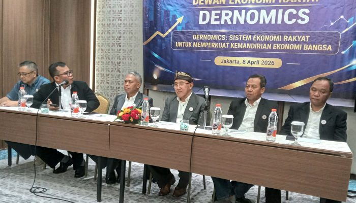 Riak Kecil di Tengah Badai Besar: Ketika Rakyat Menenun Harapan di Saat Negara Masih Menghitung