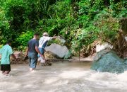 Direktur Perumda Uwe Lino Kabupaten Donggala Imran, SH, Gercep Meninjau Langsung Ke Intake Di Sungai Salena Palu Barat Kota Palu – Sulteng Akibat Banjir
